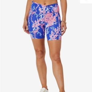 Lilly Pulitzer Luxletic weekend high rise ruffle short; size large